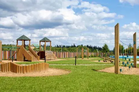 Детская площадка в КП Bereg Pesochnoy
